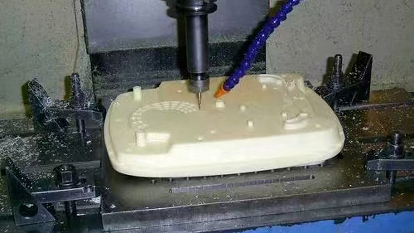 3-axis vertical CNC machining center for milling parts