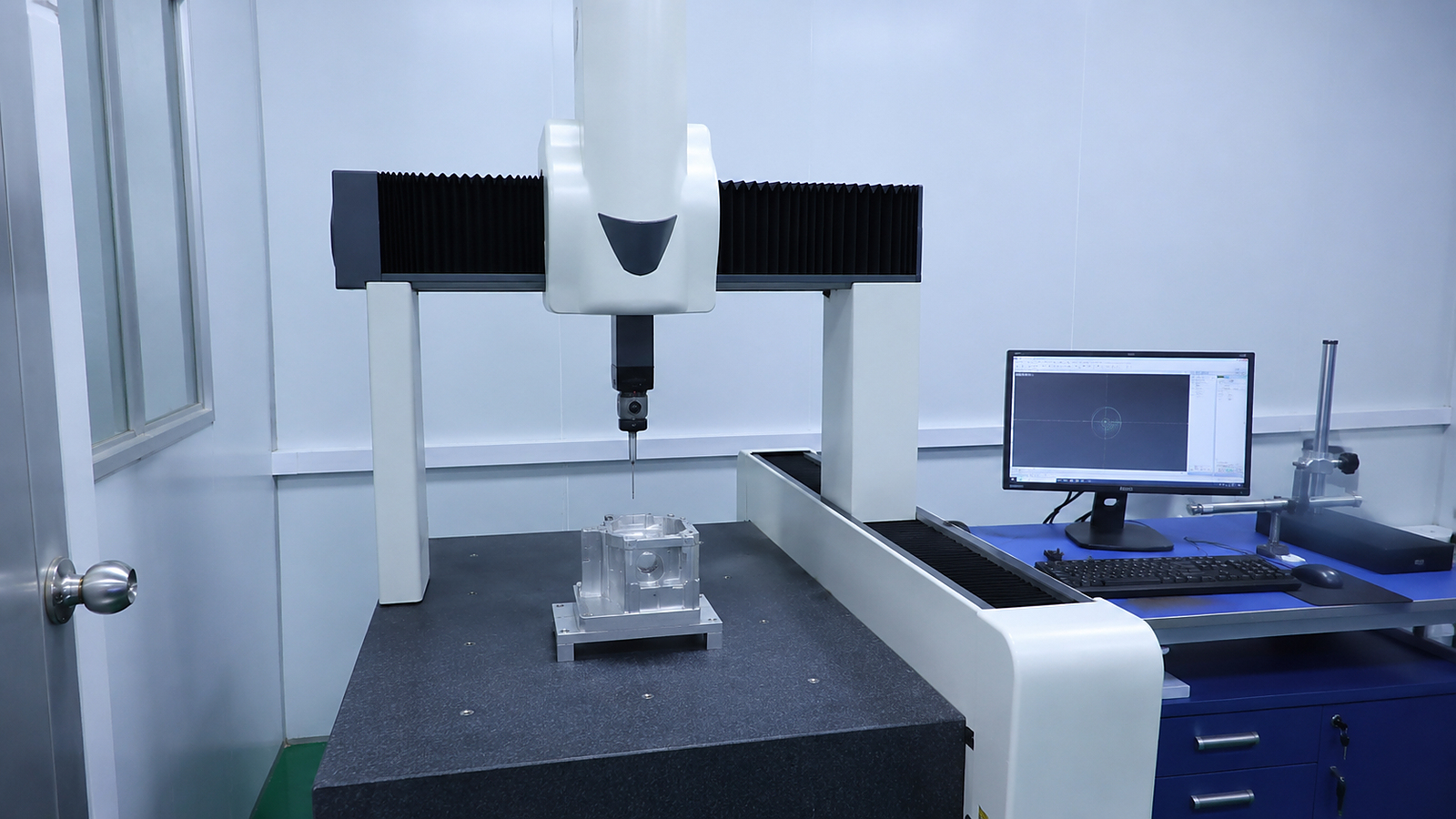 CMM coordinate measuring machine for 3D dimensional inspection